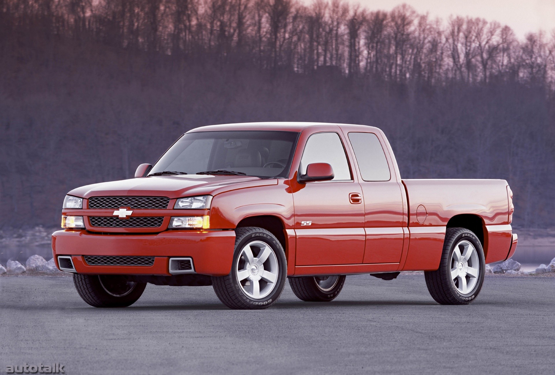 2004 Chevrolet Silverado SS