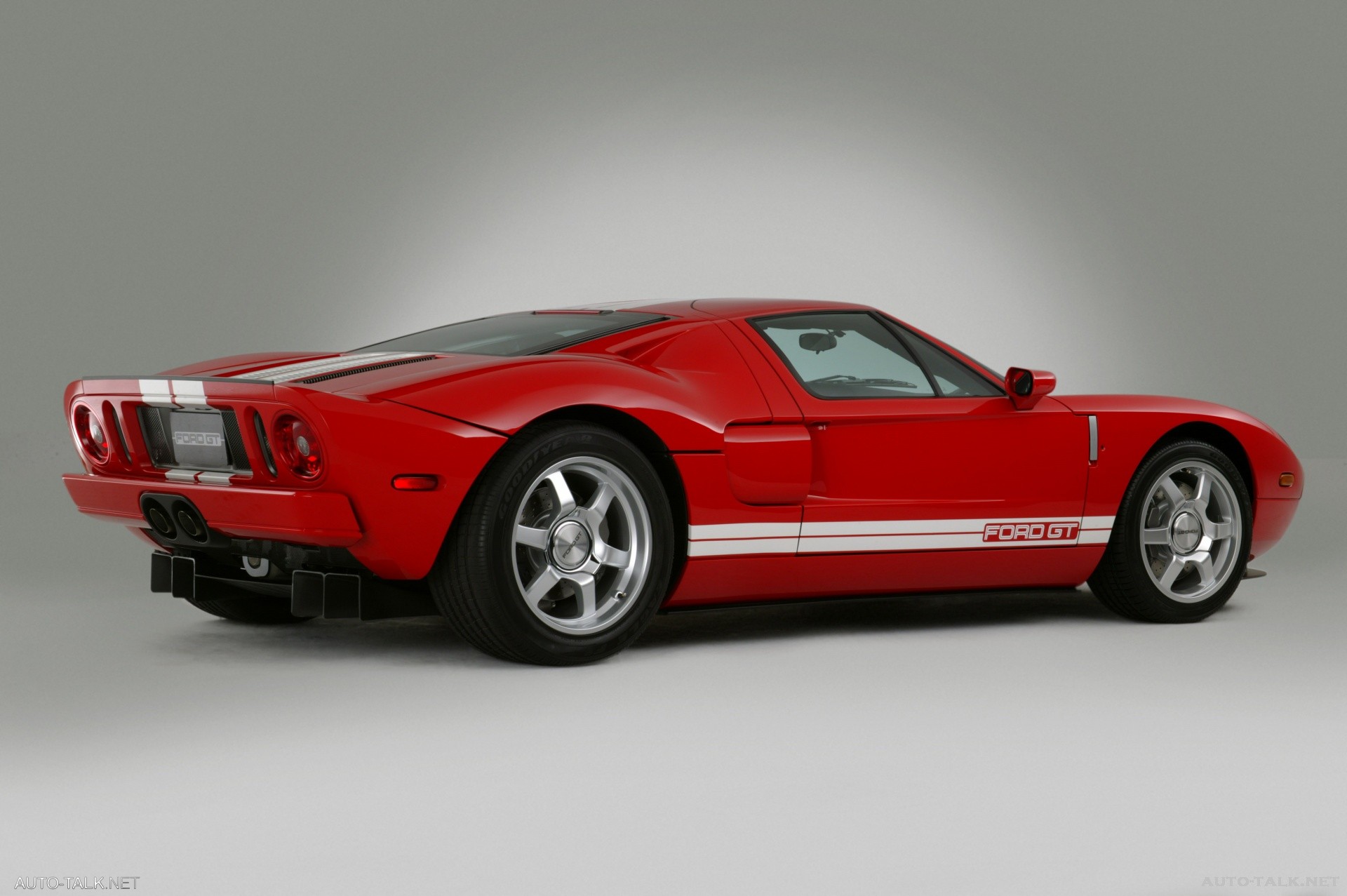 2005 Ford GT
