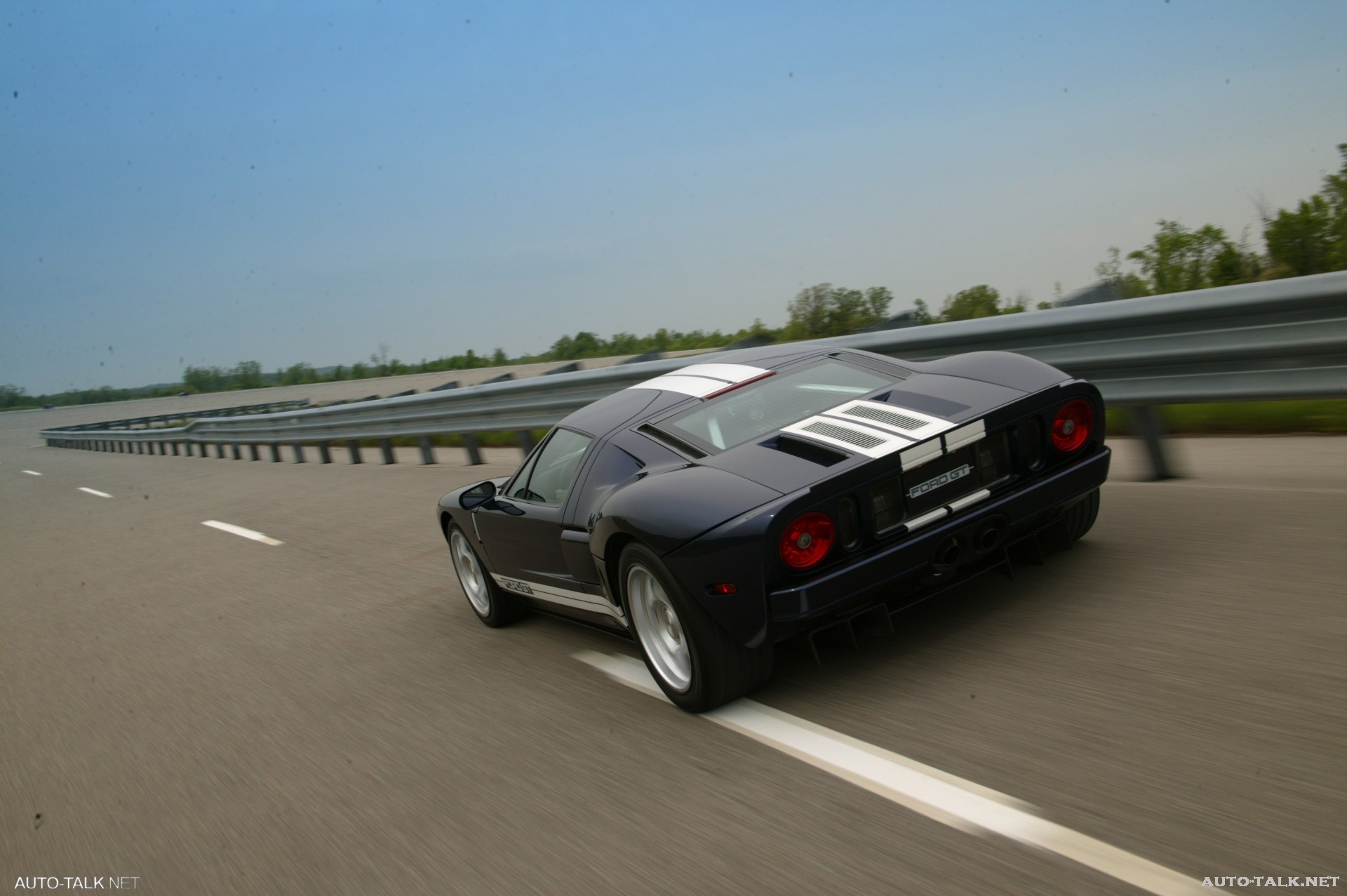 2005 Ford GT
