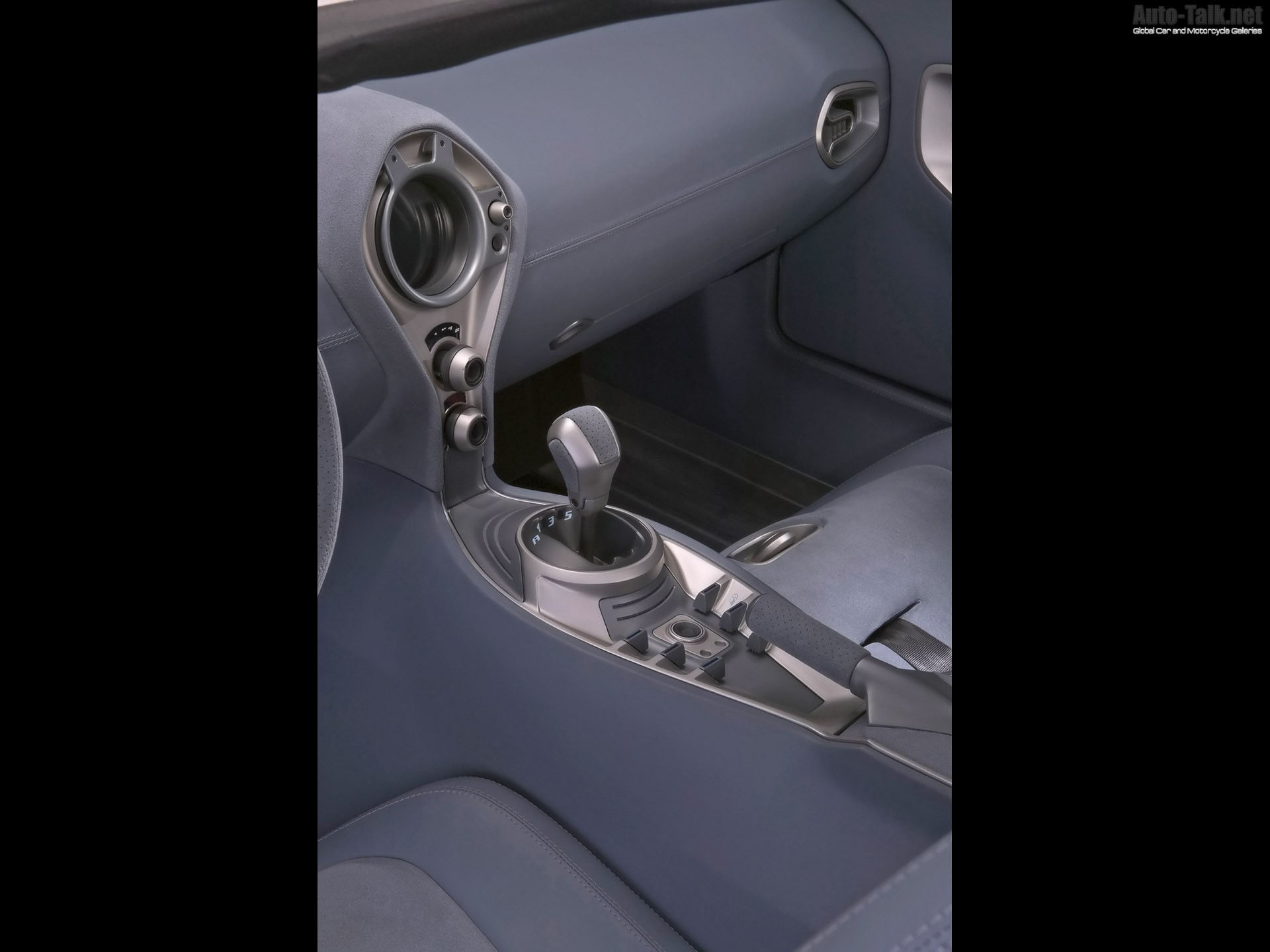 2005 Ford Shelby GR-1 Concept Aluminum Console
