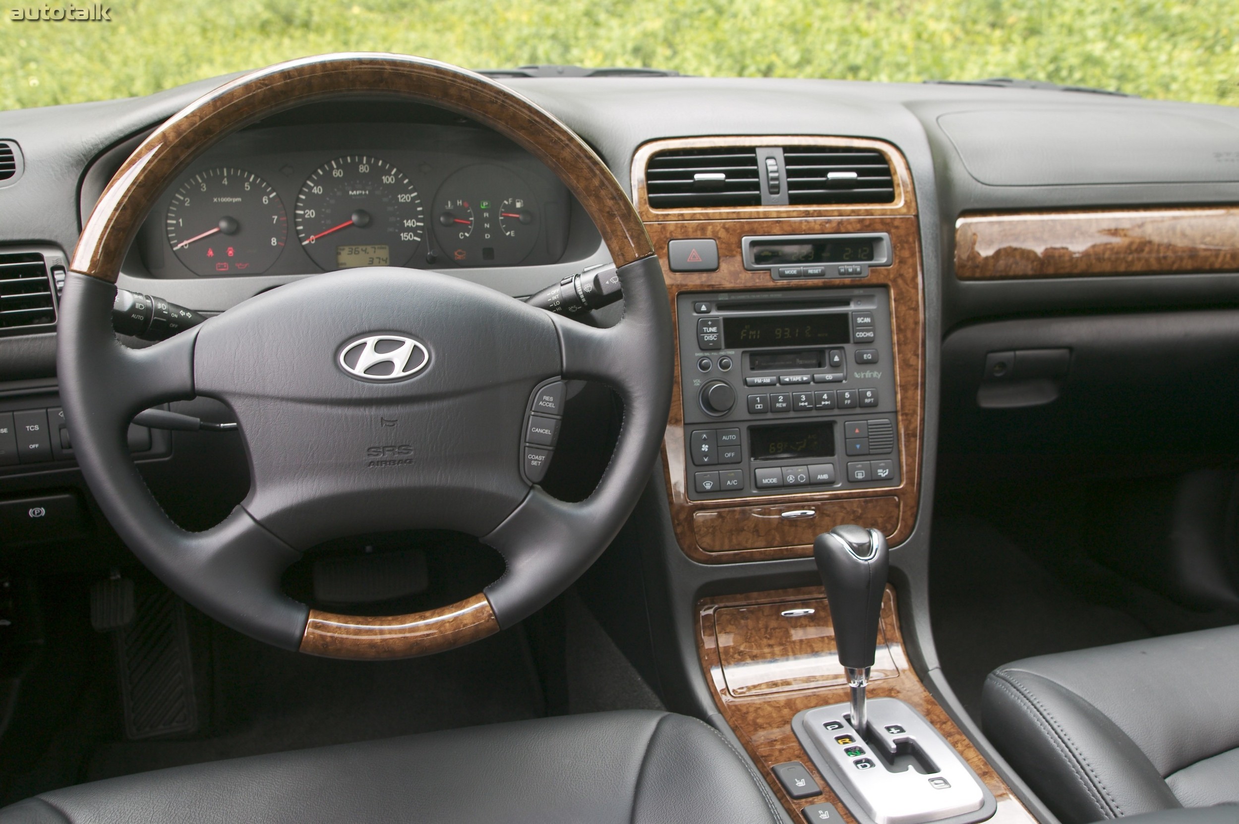 2005 Hyundai XG350