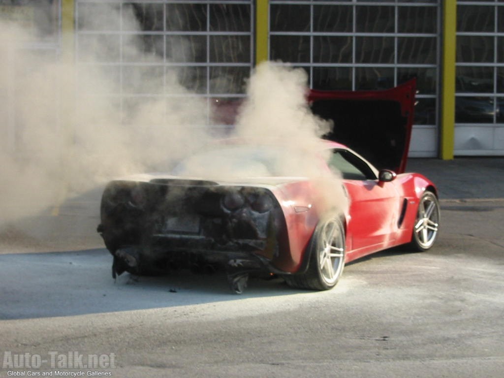 2006 Corvette Z06 Caught On Fire