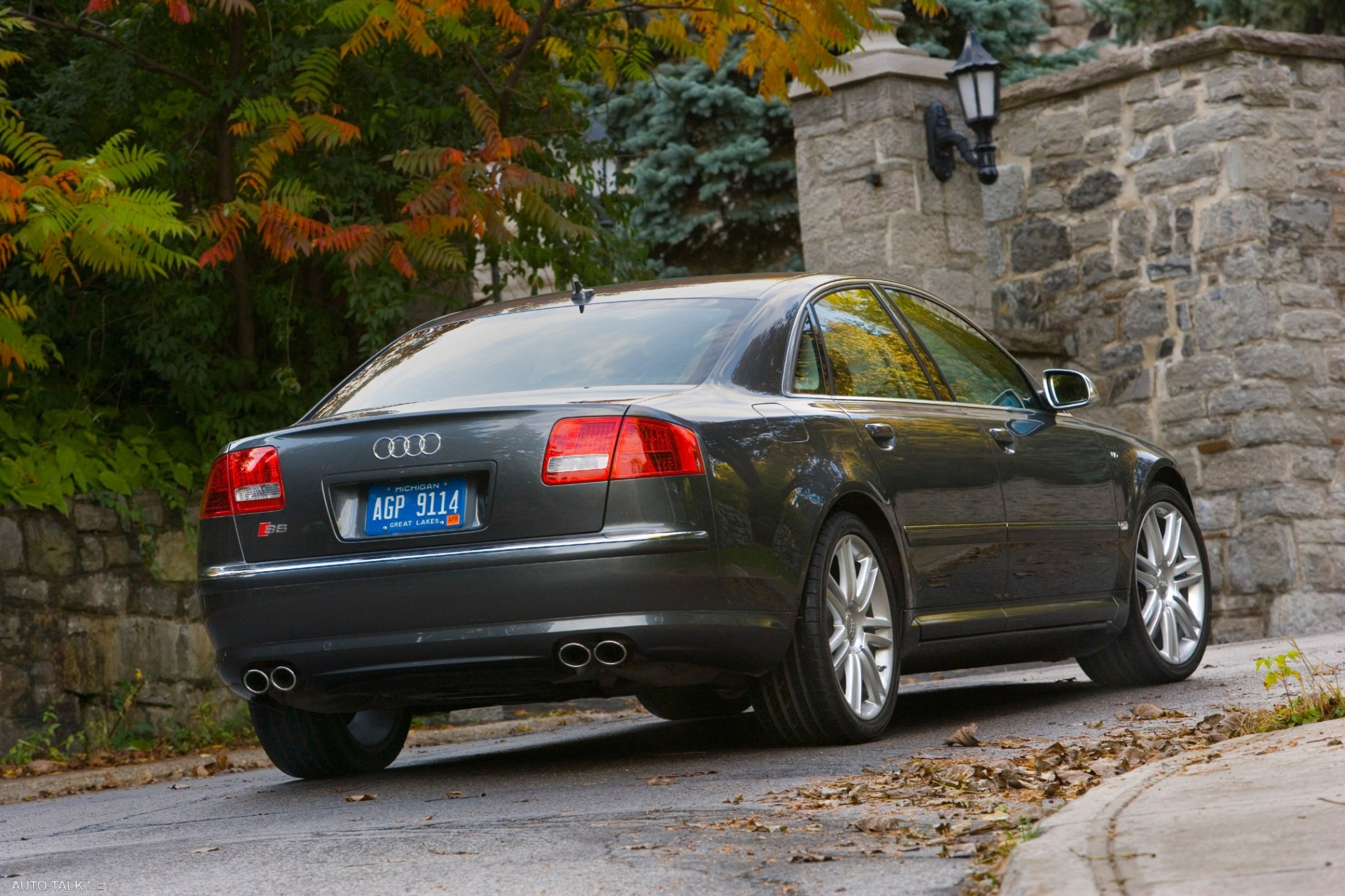 2007 Audi S8