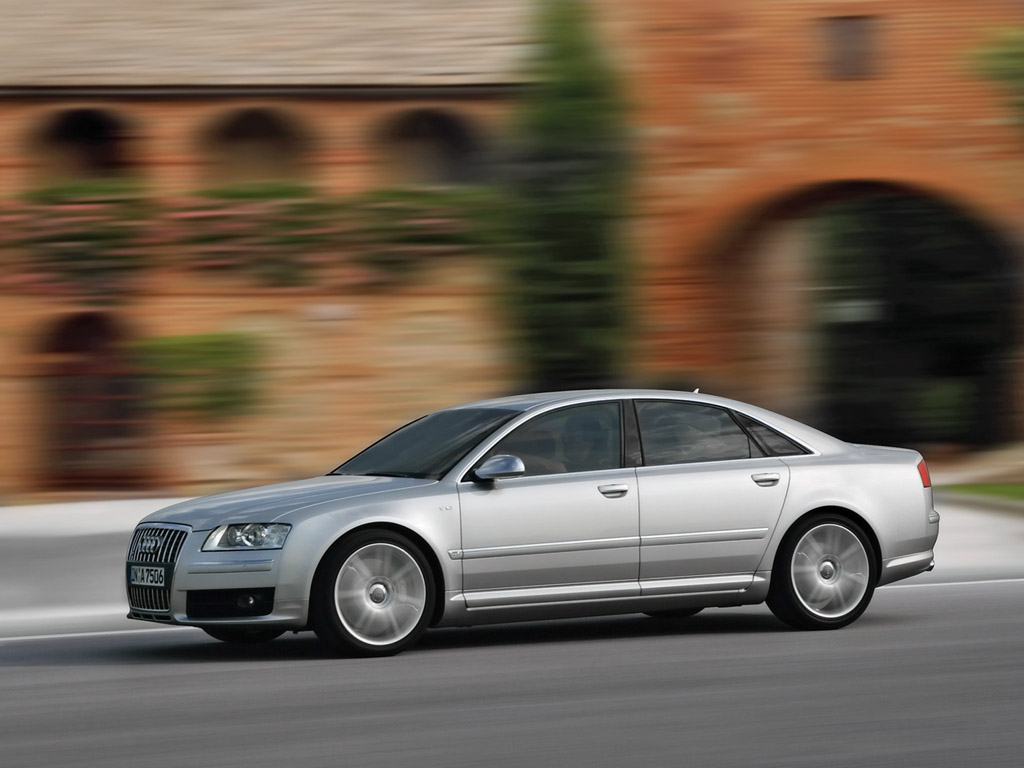 2007 Audi S8