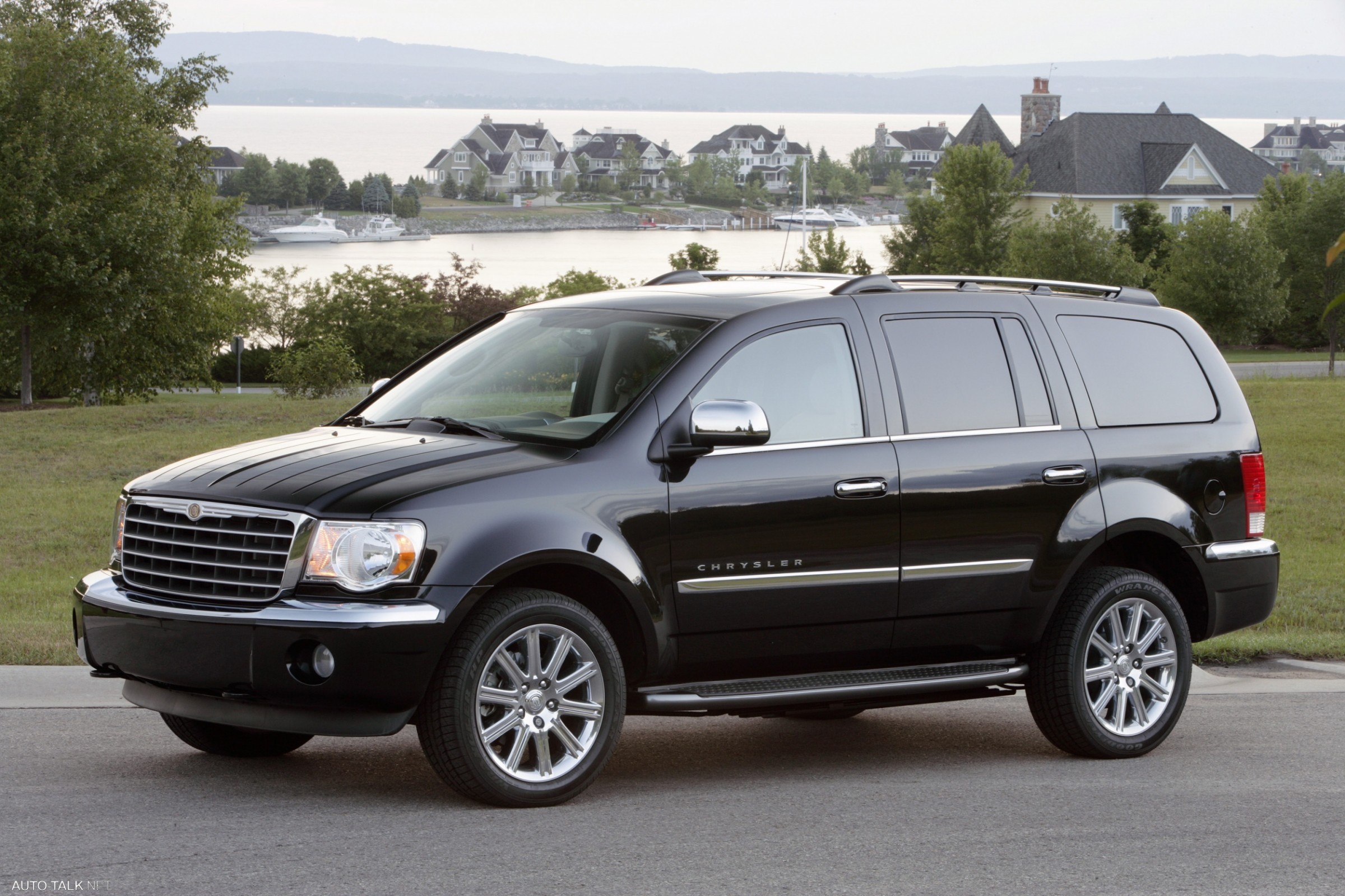 Крайслер х. Внедорожник chrysler aspen. Крайслер 2009 седан. Chrysler 300c. Крайслер х.