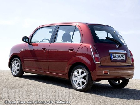 2007 Daihatsu Trevis