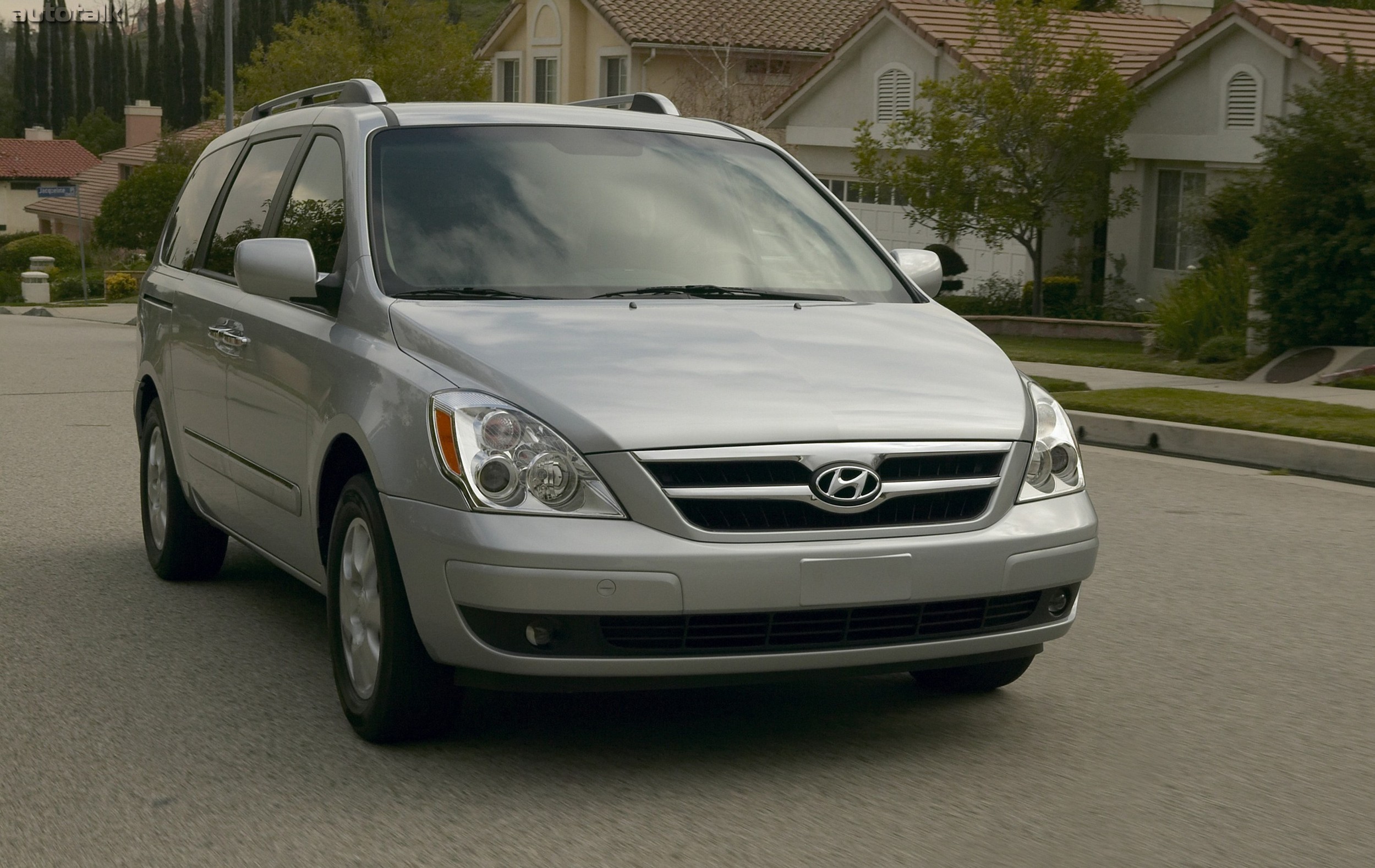 2007 Hyundai Entourage