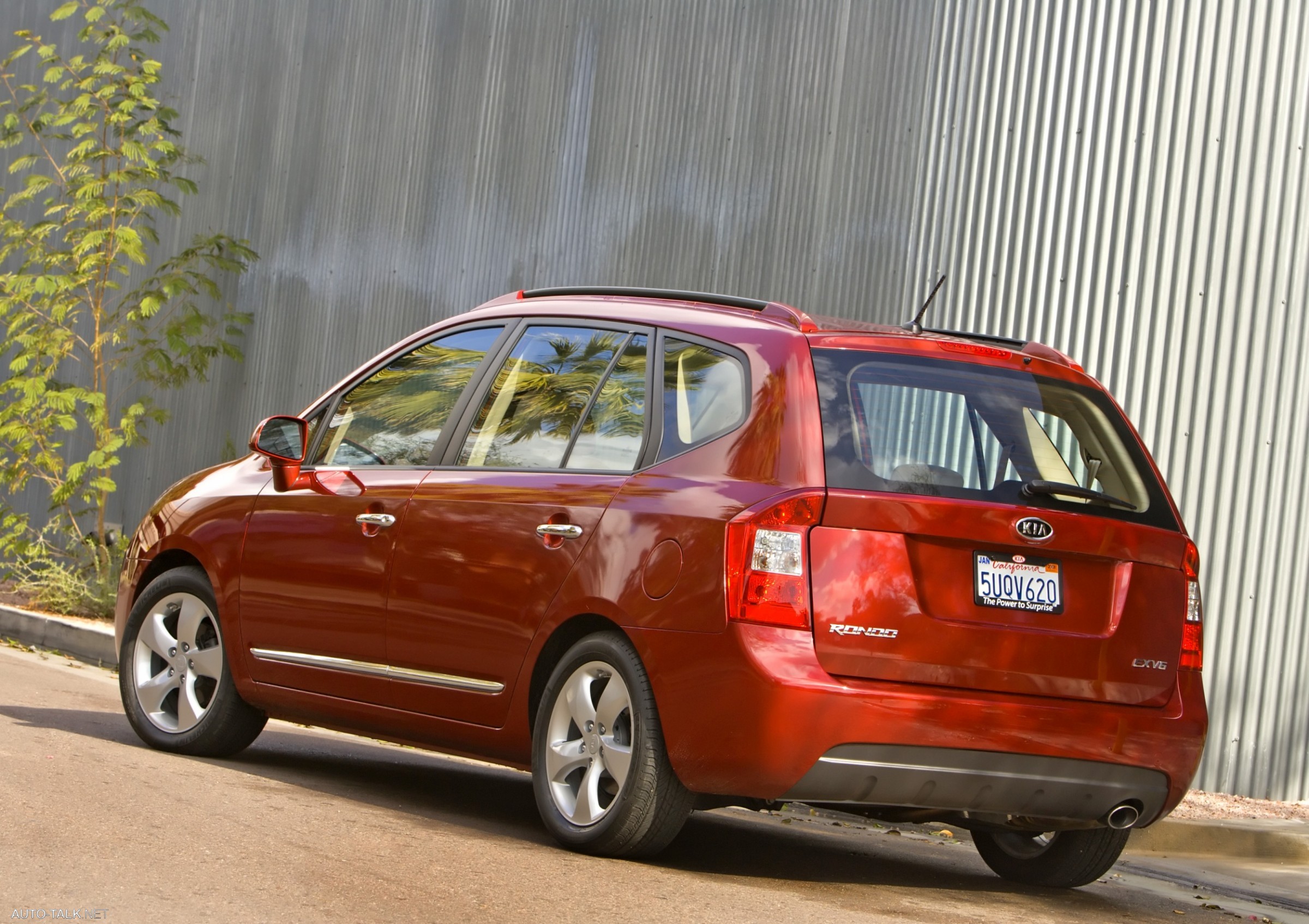 2007 Kia Rondo