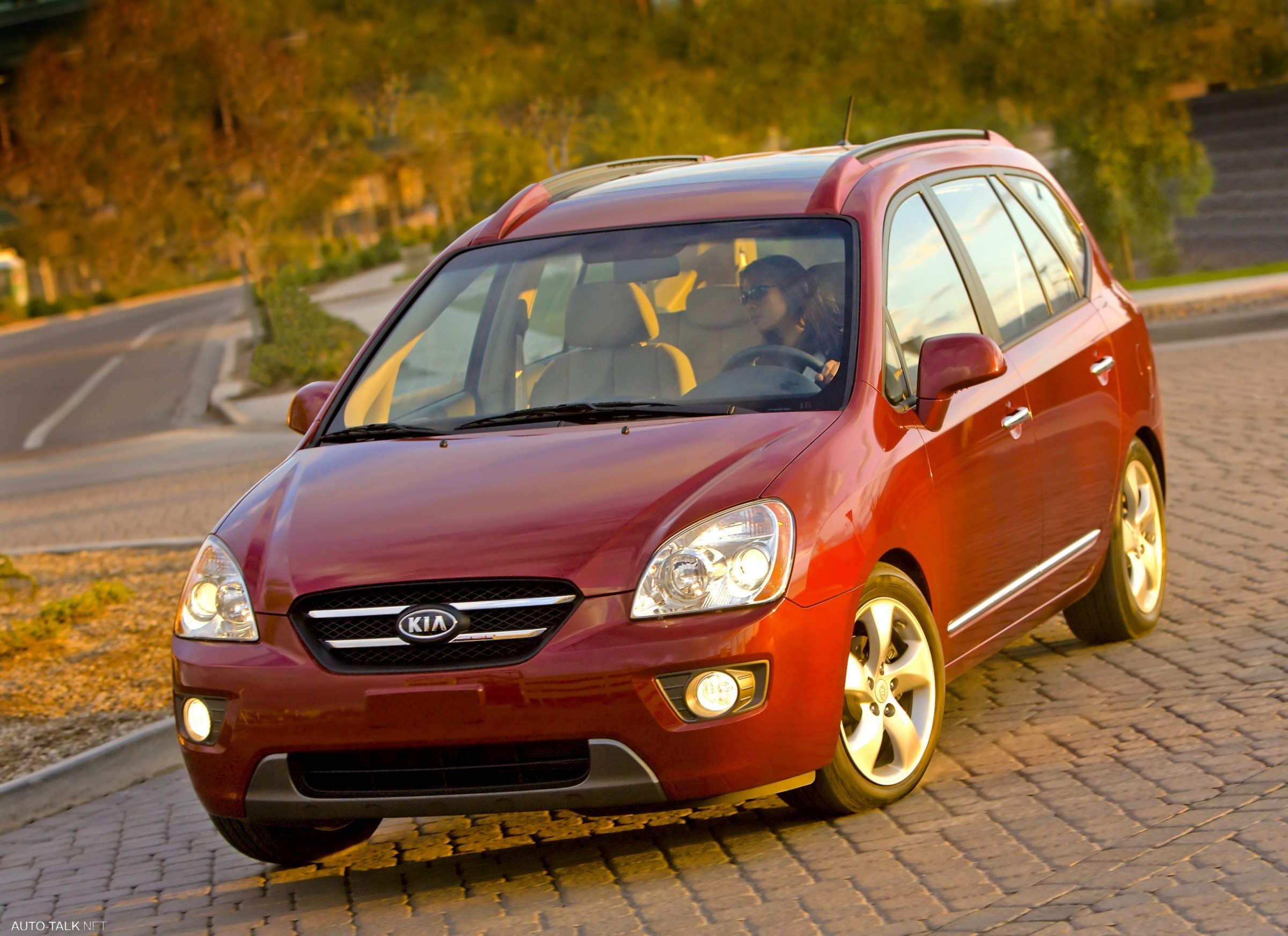 2007 Kia Rondo