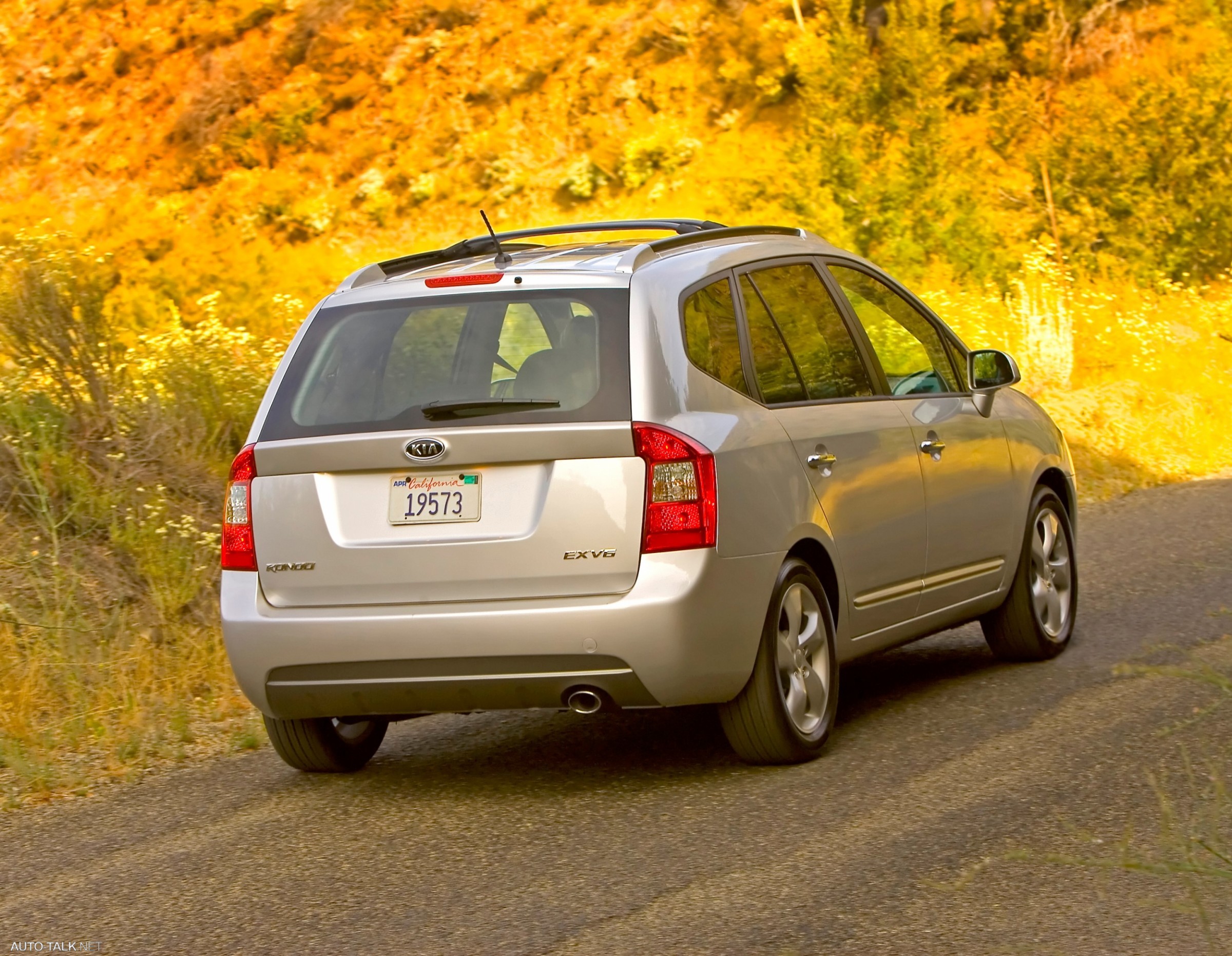 2007 Kia Rondo