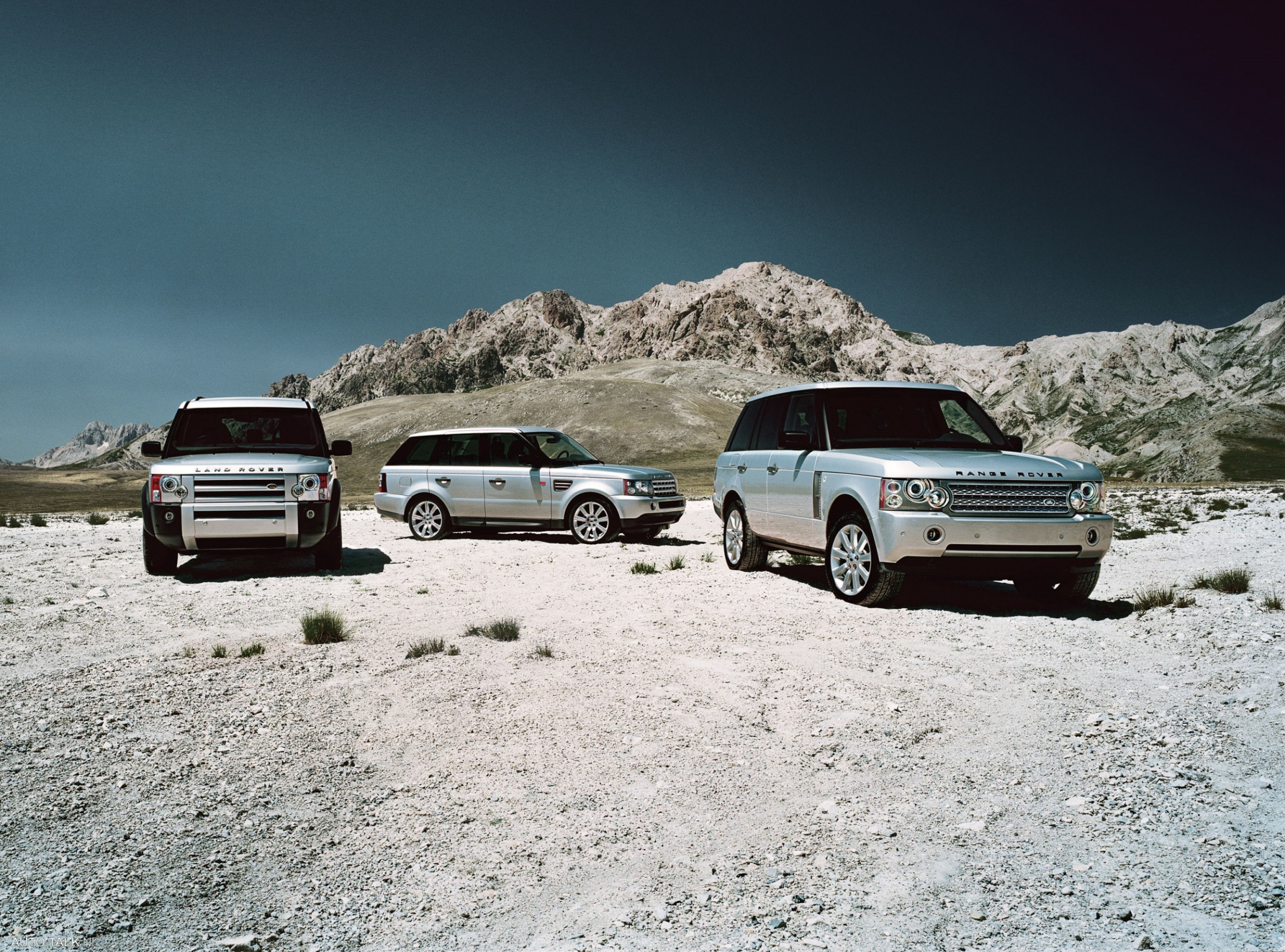 Another cars. Рендж Ровер 2007. Рендж Ровер Family. Range Rover Convoy. Range Rover Sport vs Discovery 4.