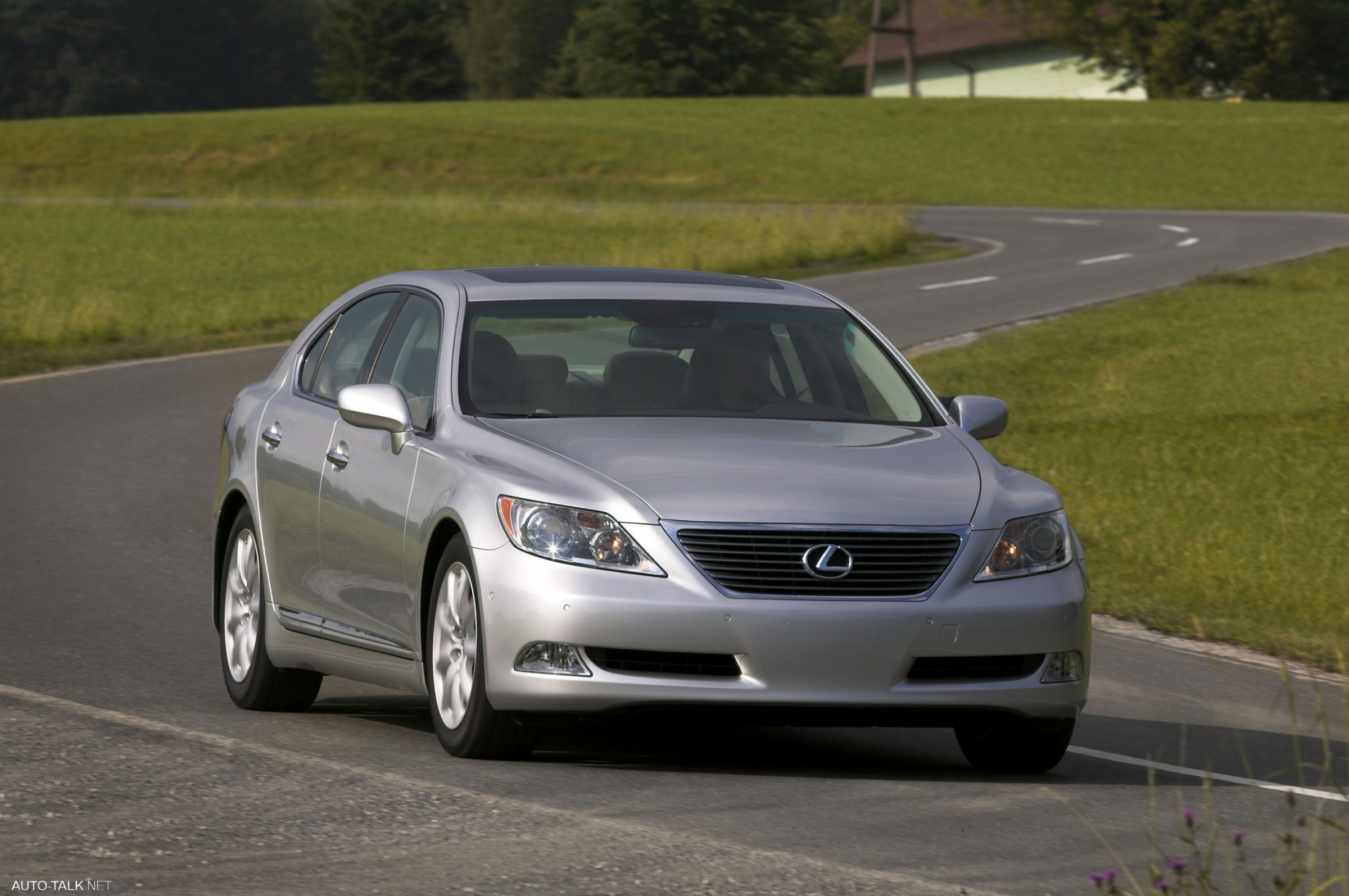 2007 Lexus LS460