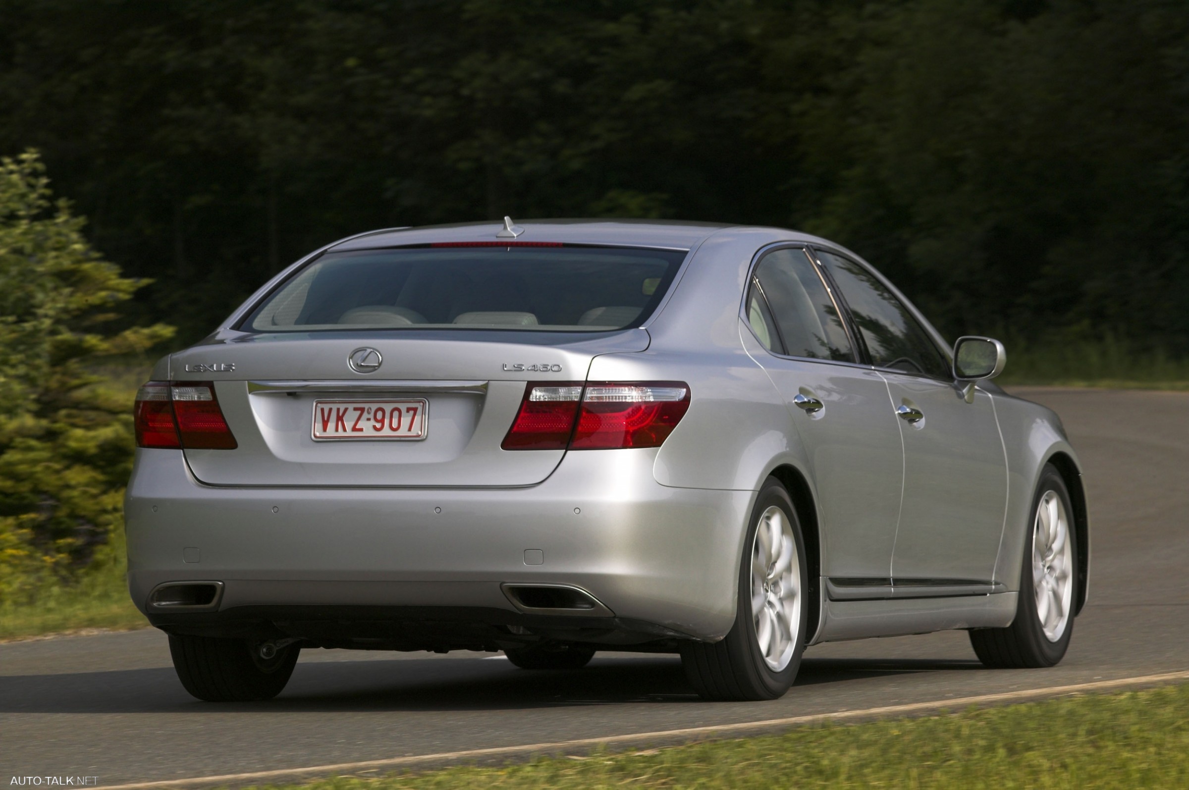 2007 Lexus LS460