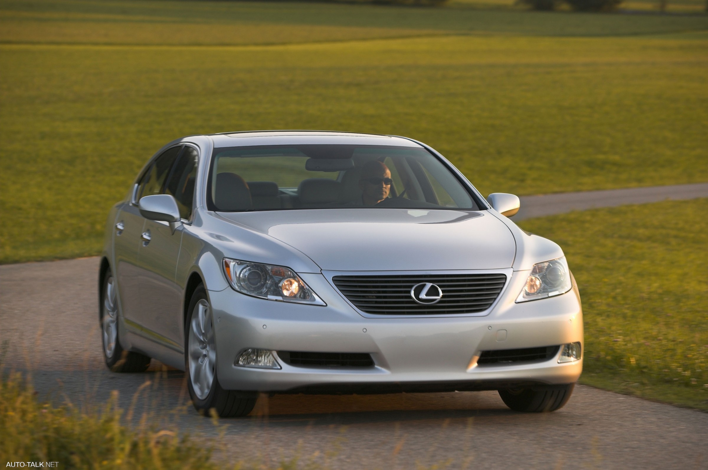 2007 Lexus LS460