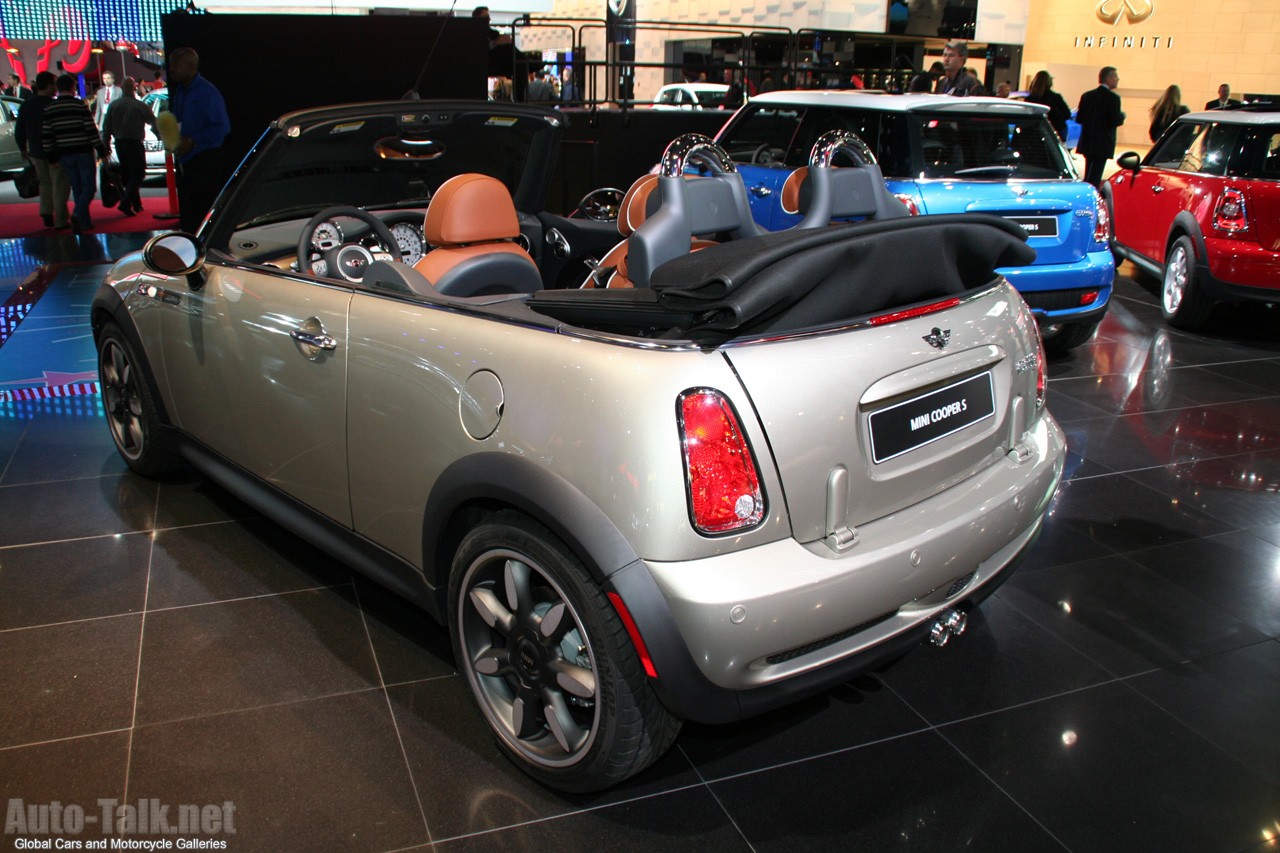 2007 Mini Sidewalk - Detroit Auto Show