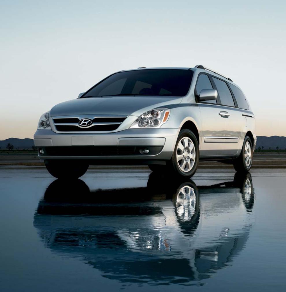 2008 Hyundai Entourage
