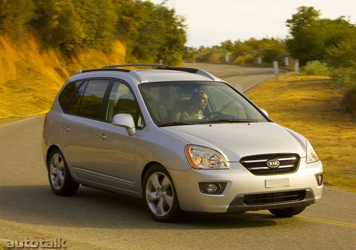 2008 Kia Rondo