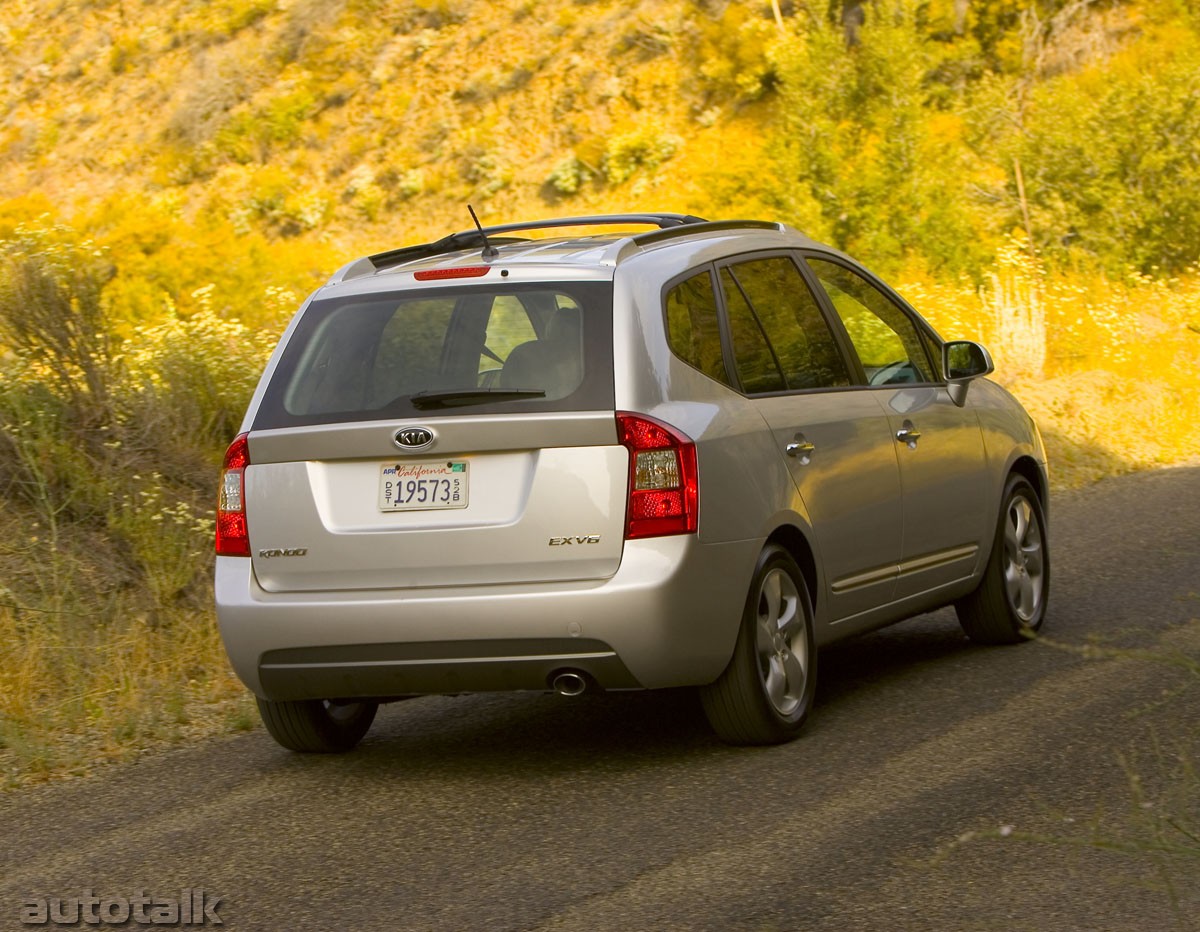2008 Kia Rondo