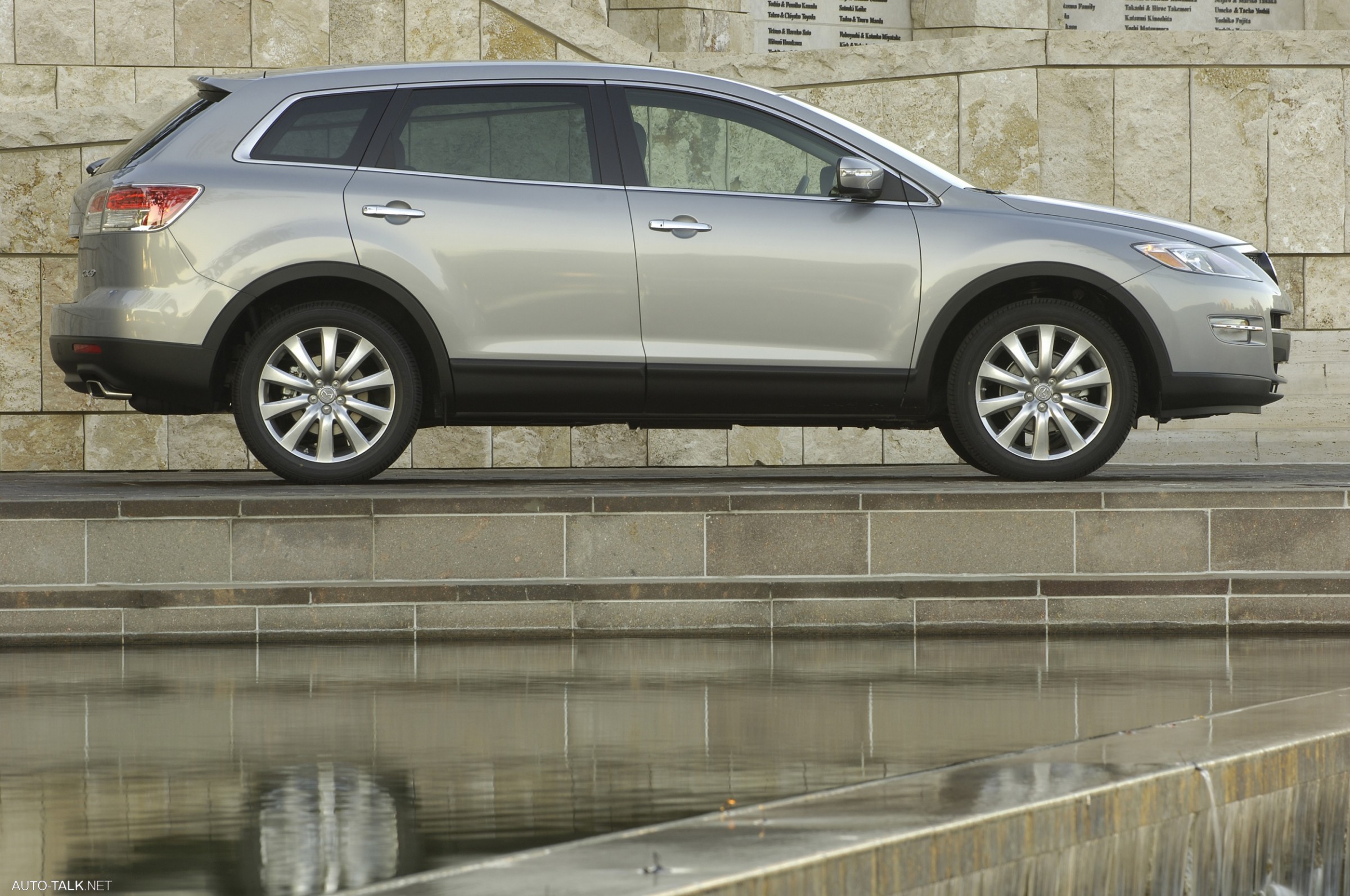 Mazda сх-9 2008. Mazda cx 9 2009. Мазда cx9 2008. Cx-9 2008. Мазда сх9 1 поколение.