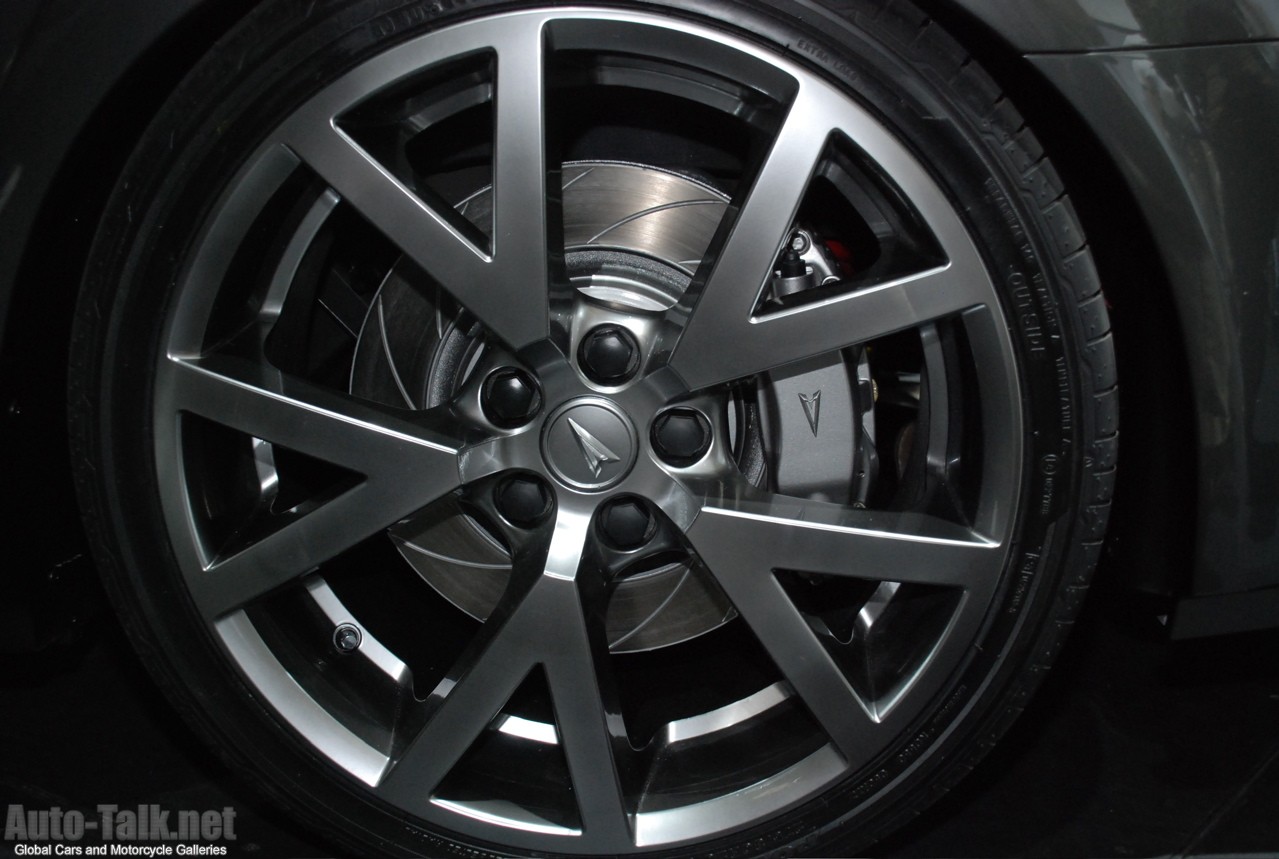 2008 Pontiac G8 at Chicago Auto Show