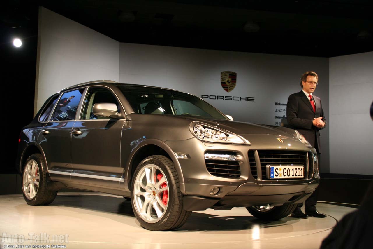 2008 Porsche Cayenne - 2007 Detroit Auto Show