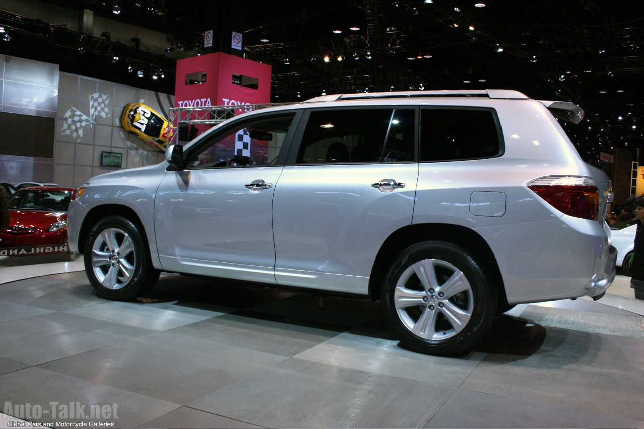 2008 Toyota Highlander at Chicago Auto Show