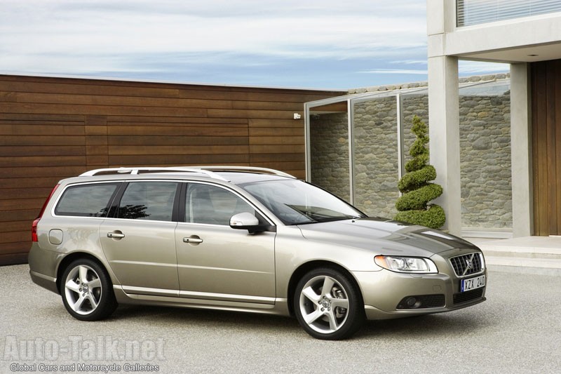 2008 Volvo V70 wagon