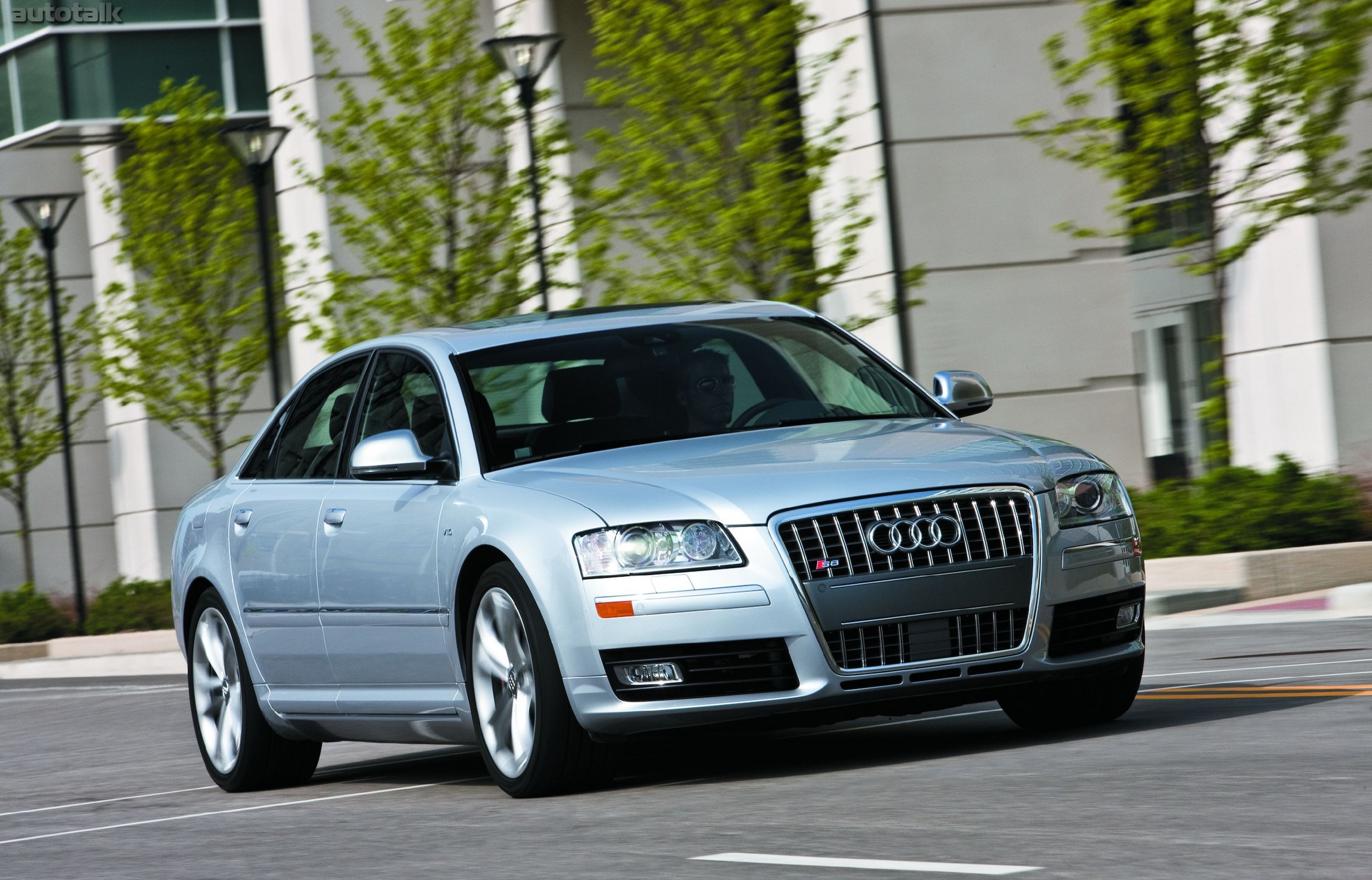 2009 Audi S8