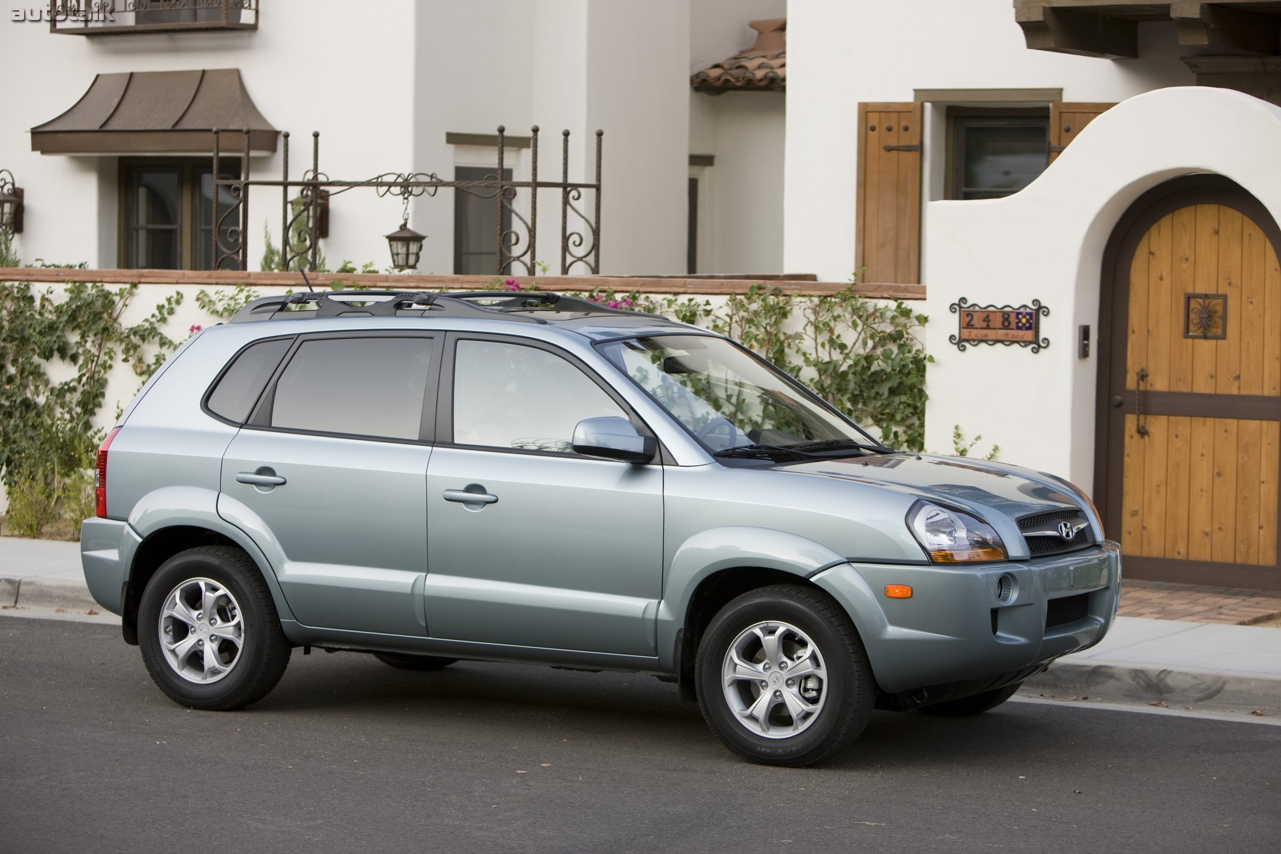 Хундай туксон 1 поколения. Hyundai Tucson 2004-2009. Хендай Туссан 2004. Hyundai Tucson 2004 года.