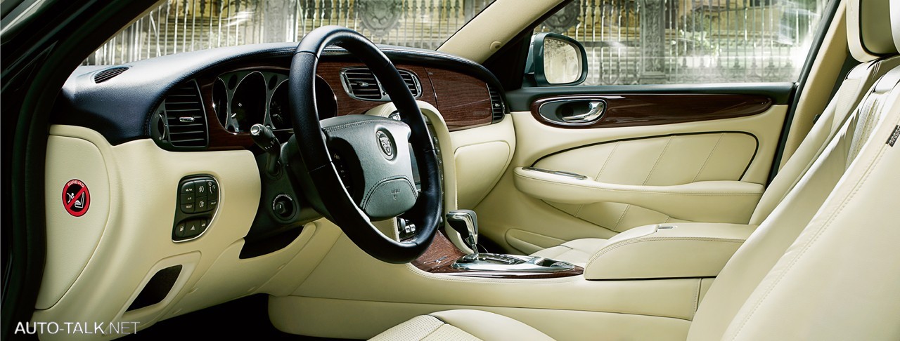 2009 Jaguar XJ Portfolio