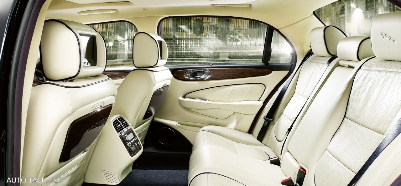 2009 Jaguar XJ Portfolio