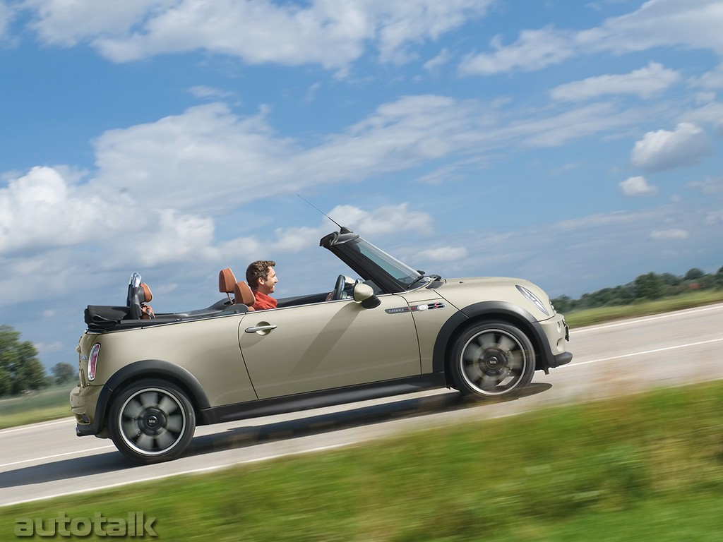 2009 MINI Cooper Convertible Sidewalk