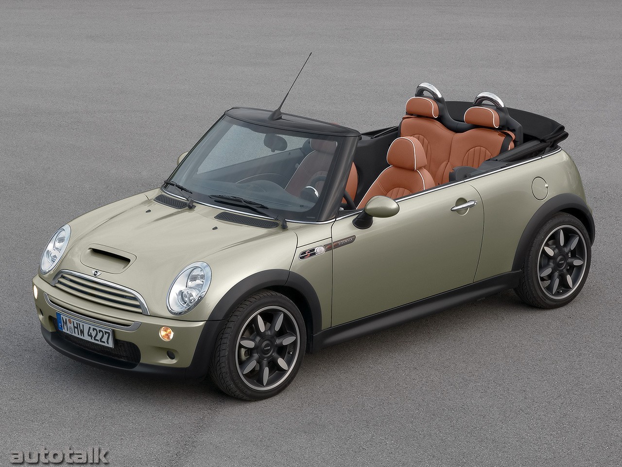 2009 MINI Cooper Convertible Sidewalk