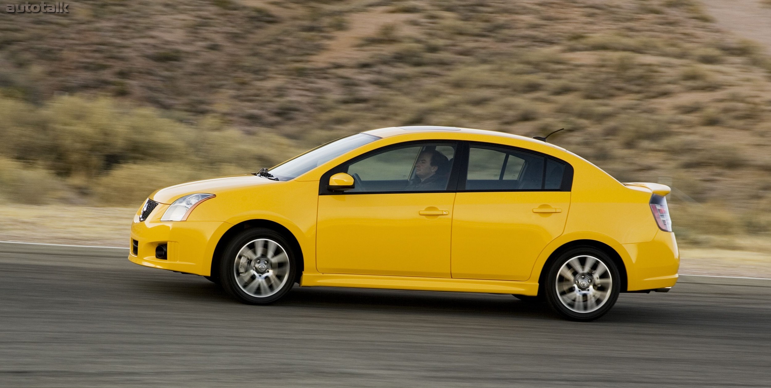 2009 Nissan Sentra SE-R