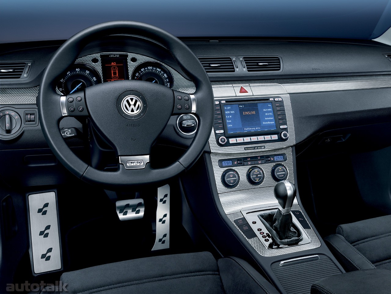 2009 Volkswagen Passat R36