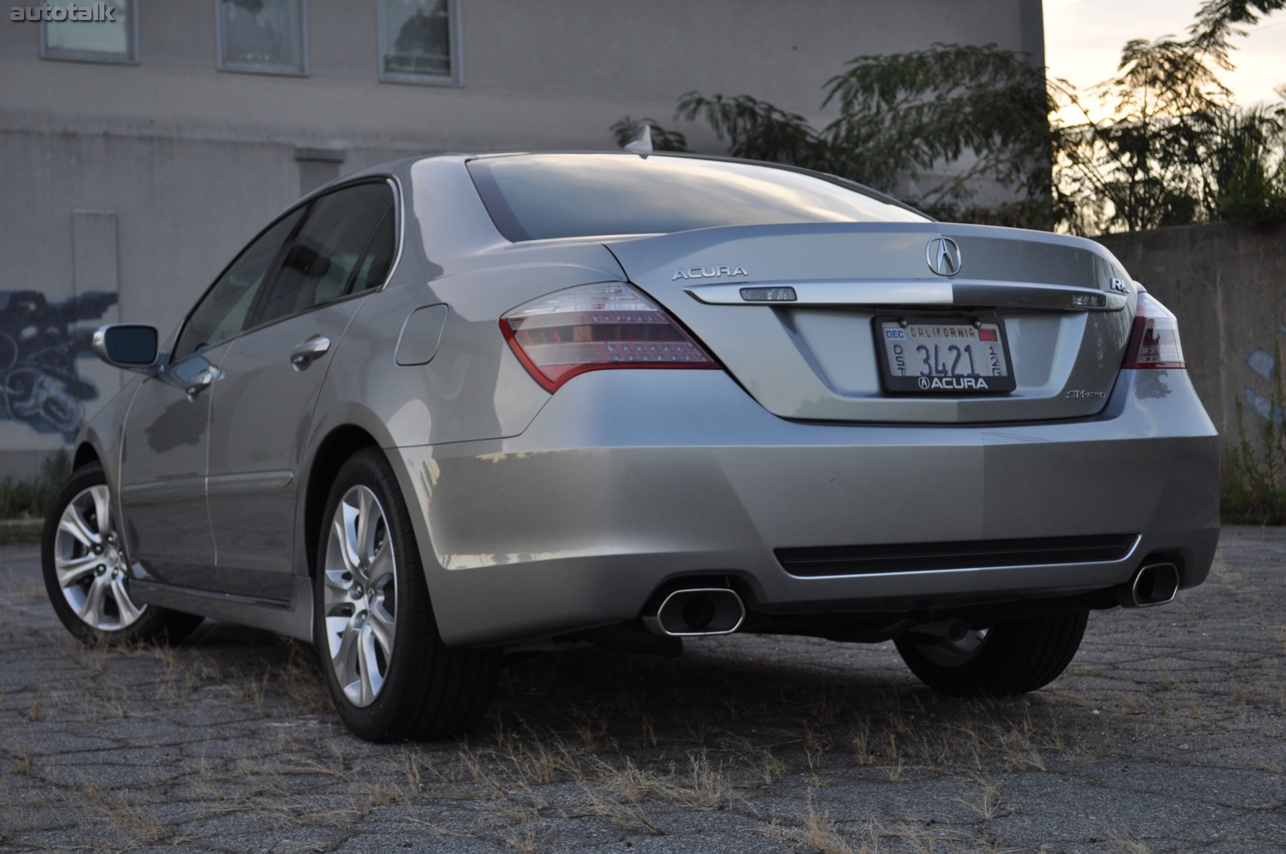 2010 Acura RL Review