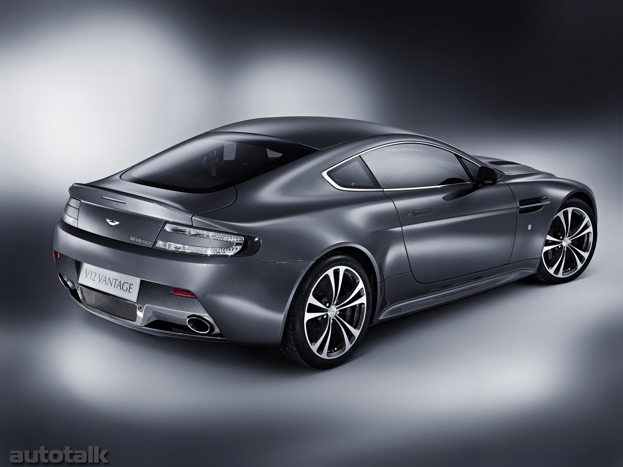2010 Aston Martin V12 Vantage