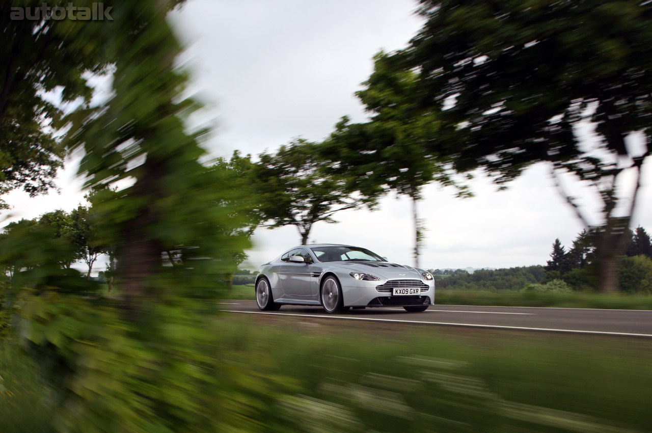 2010 Aston Martin V12 Vantage