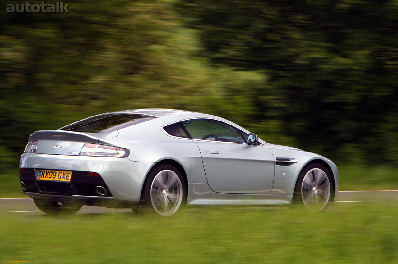 2010 Aston Martin V12 Vantage
