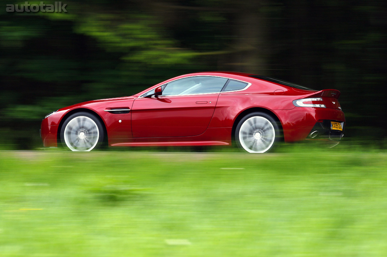 2010 Aston Martin V12 Vantage