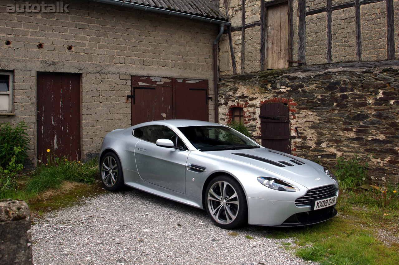 2010 Aston Martin V12 Vantage