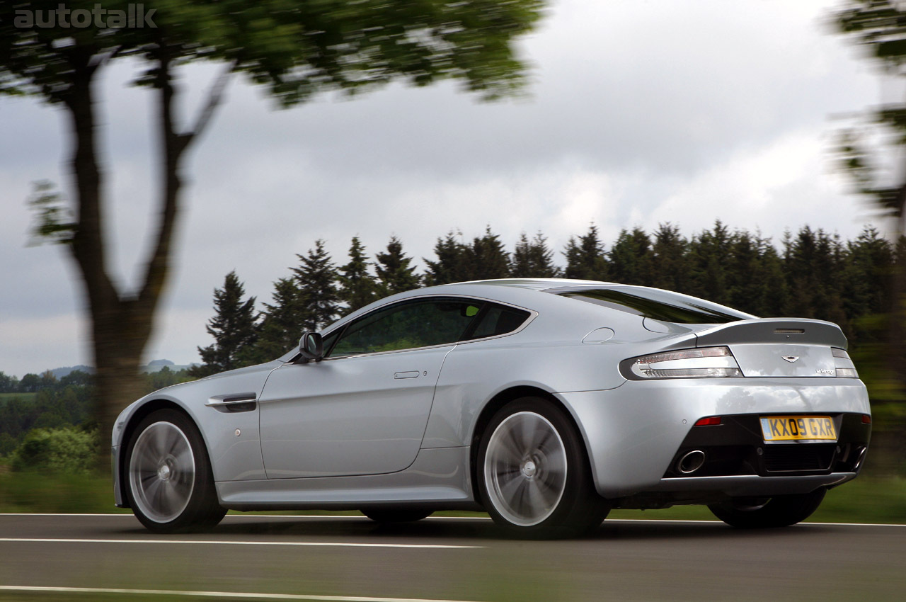 2010 Aston Martin V12 Vantage