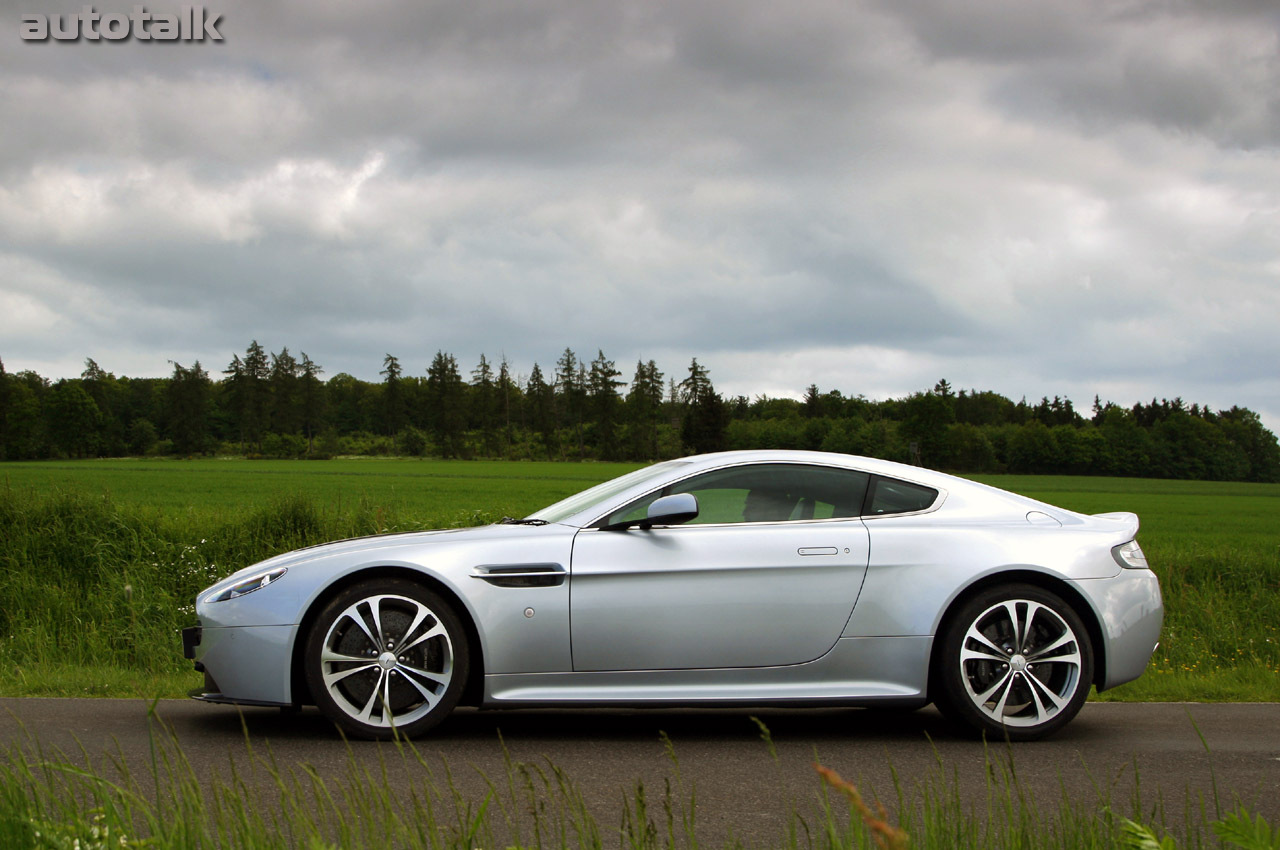 2010 Aston Martin V12 Vantage