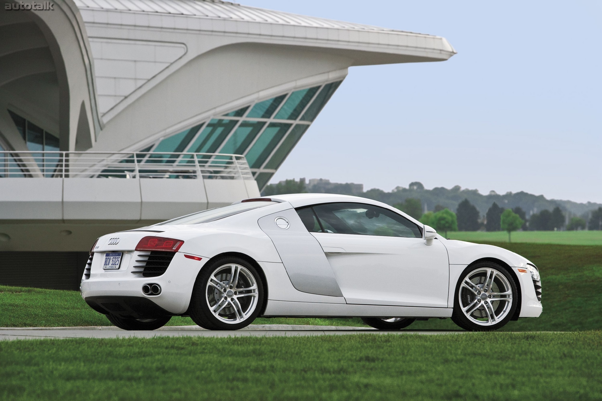 2010 Audi R8 V8