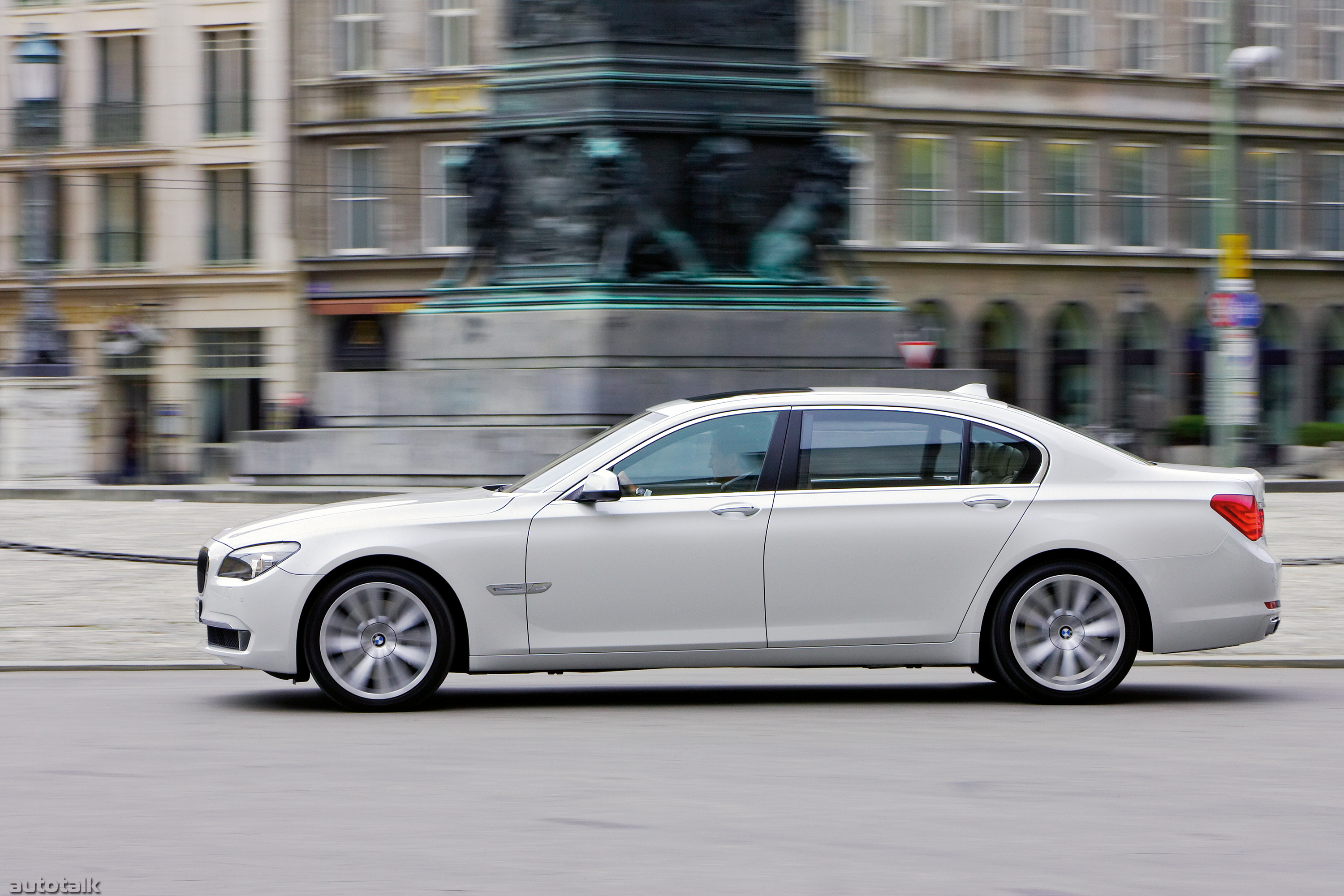 2010 BMW 760Li