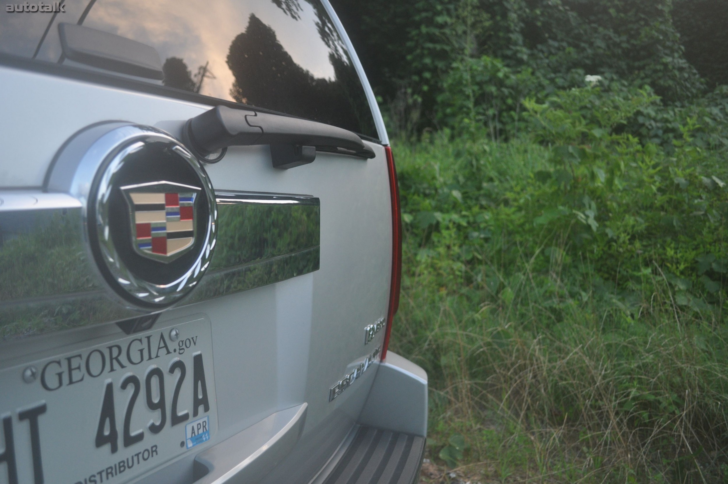 2010 Cadillac Escalade Hybrid Review