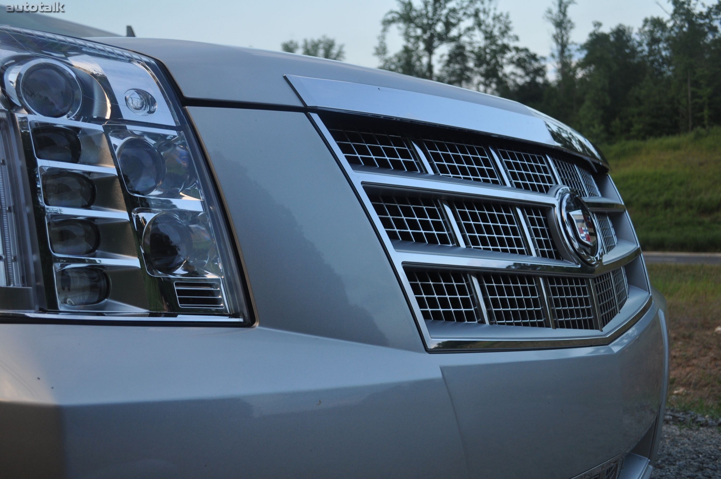 2010 Cadillac Escalade Hybrid Review
