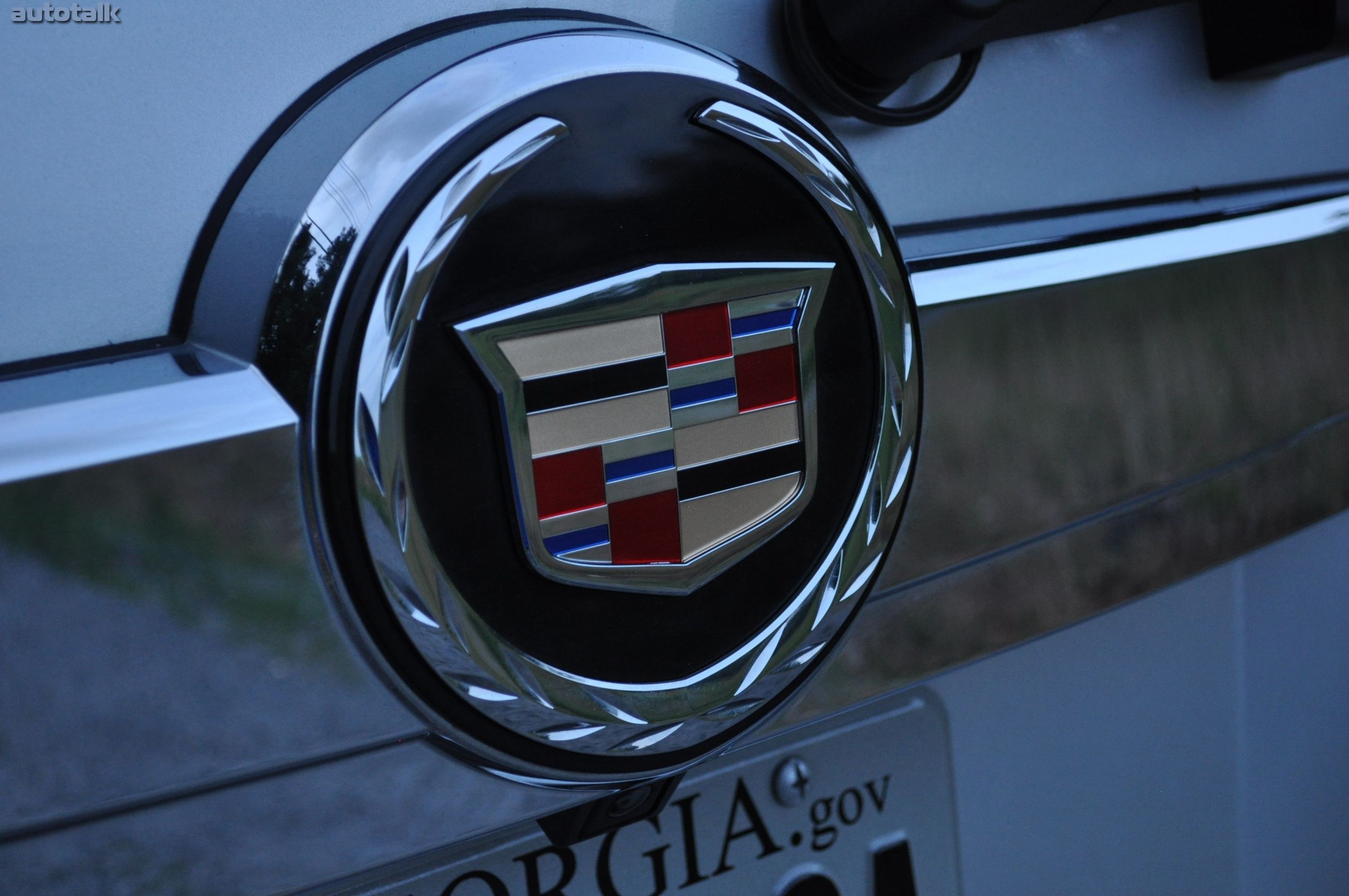 2010 Cadillac Escalade Hybrid Review