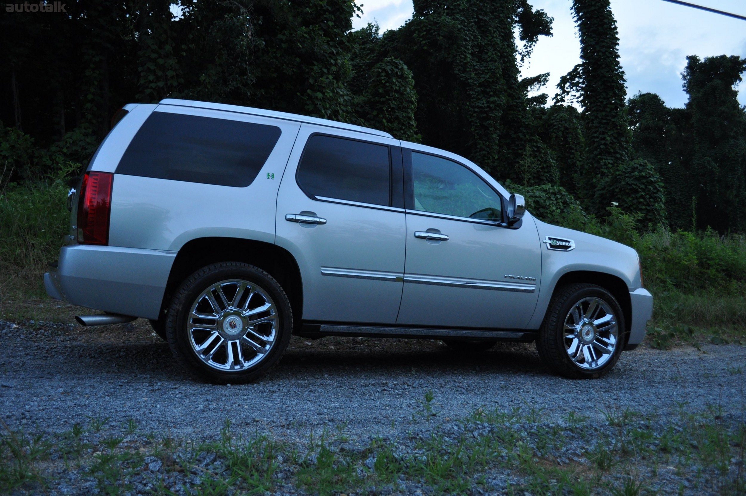 2010 Cadillac Escalade Hybrid Review