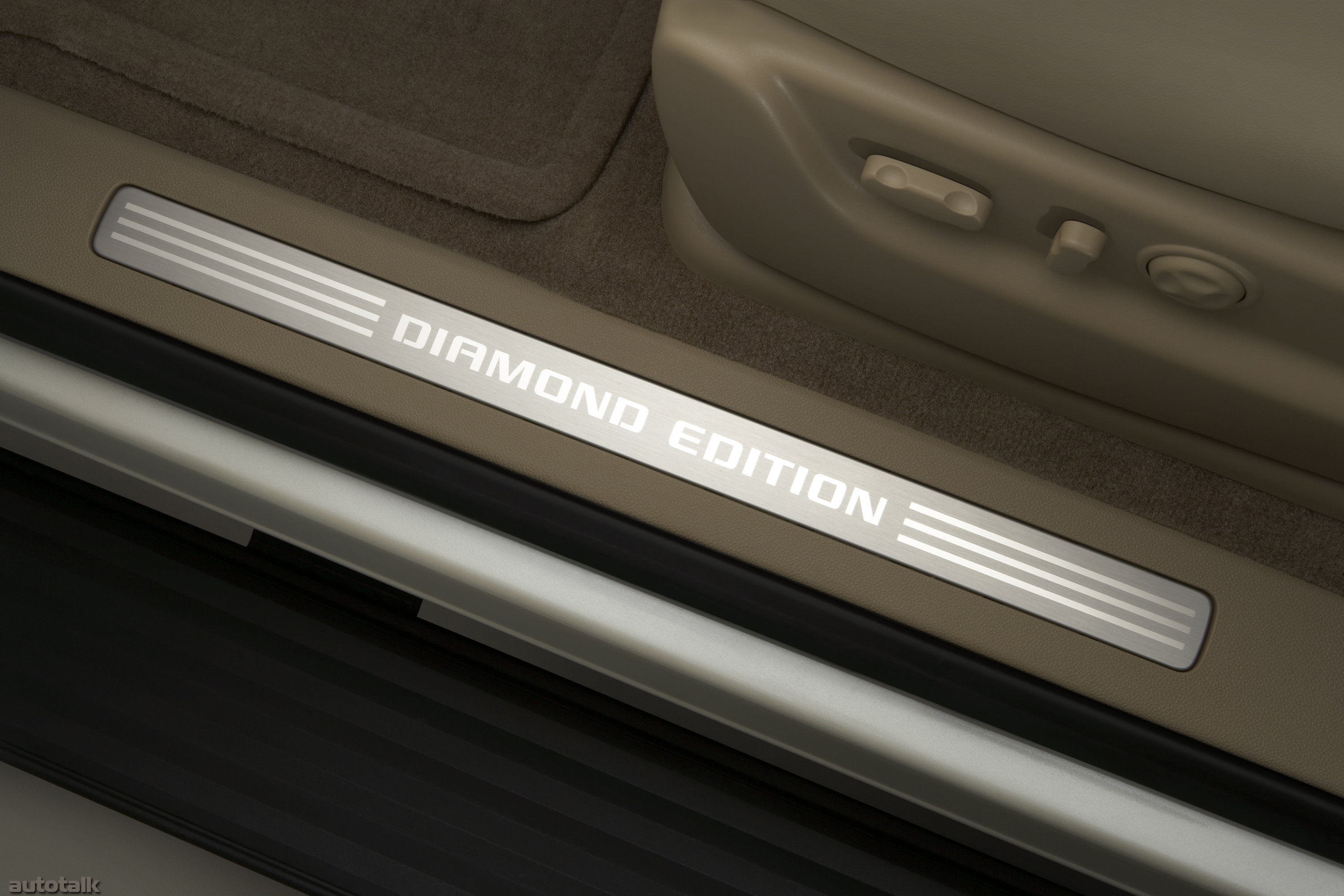 2010 Chevrolet Suburban 75th Anniversary Diamond Edition